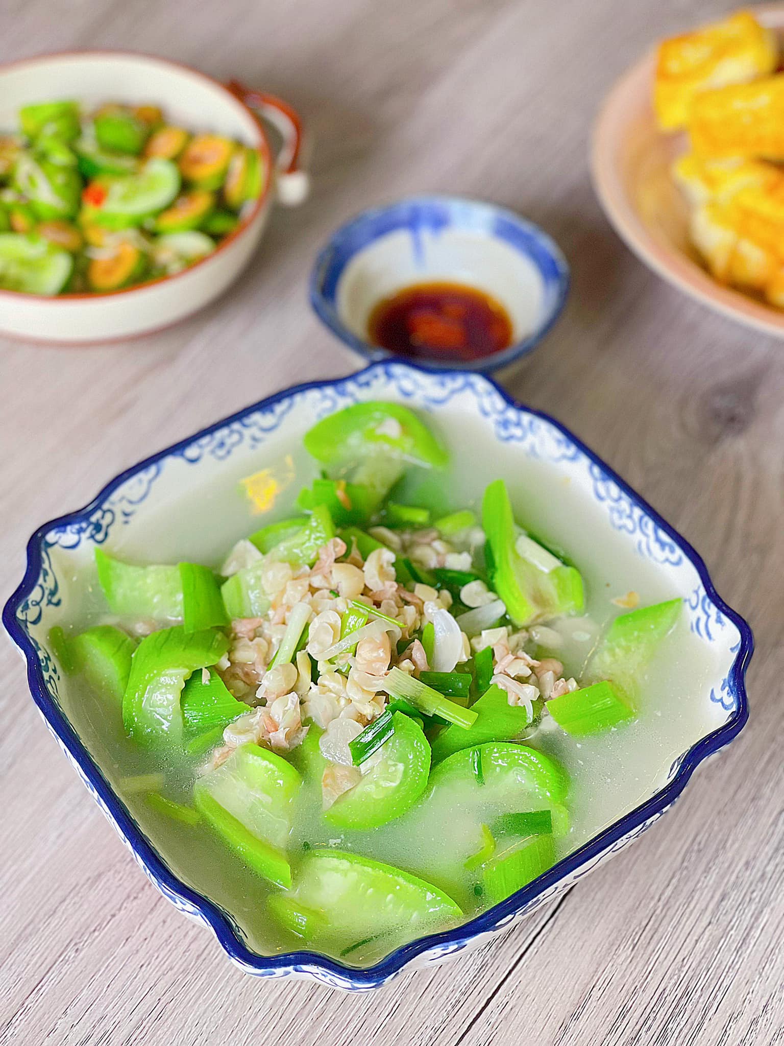 canh mướp nấu lạc