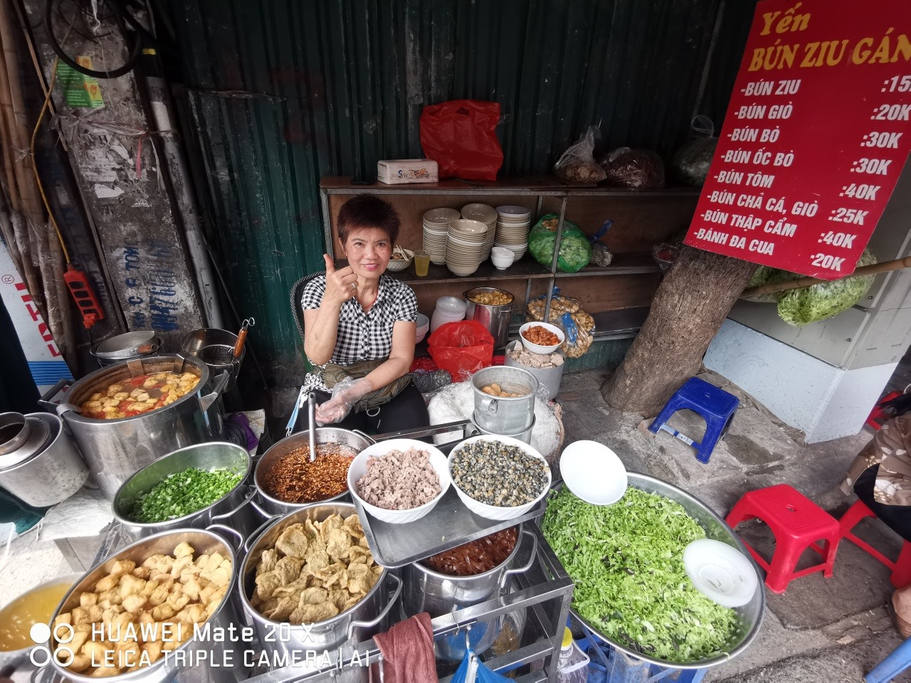Ăn sạch 10 quán bún riêu ngon Hà Nội lúc nào cũng đông khách