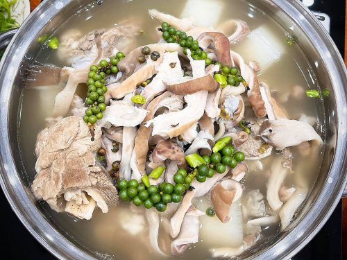 Mới] Cách Làm Bao Tử Hầm Tiêu Xanh Nước Dừa Ngon Mềm
