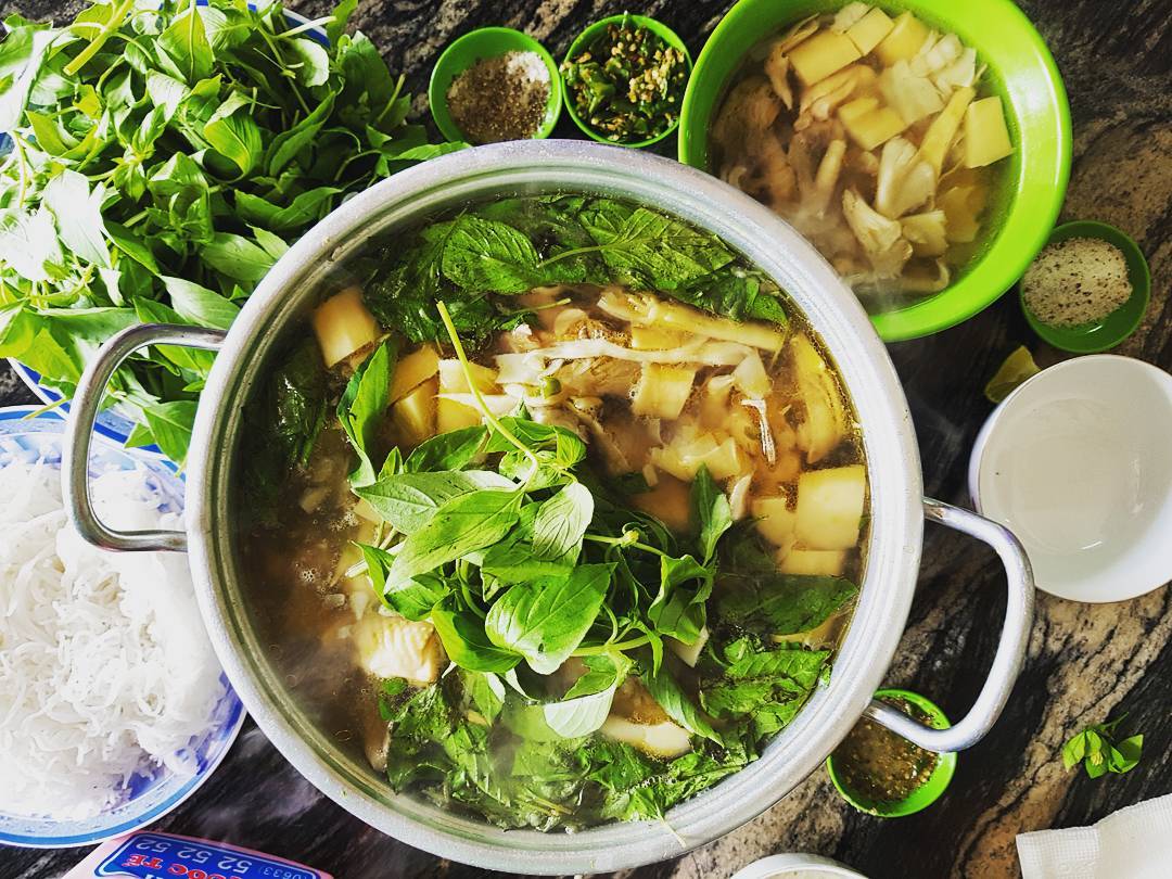 Cách nấu lẩu gà lá é Thơm Ngon, chuẩn hương vị Đà Lạt - Thành Phố Vũng Tàu - Website Review Dịch Vụ Số 1 Tại Vũng Tàu