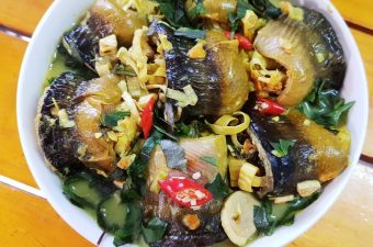 Cách nấu lươn om chuối đậu và lươn om hoa chuối Ngon Đậm Đà
