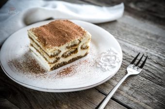 Cách làm bánh Tiramisu Ngon chuẩn vị Ý công thức mới 2022