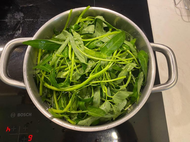 Cách Làm Nộm Rau Muống Ngon Giòn, Không Bị Chát