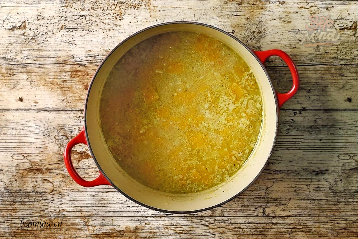 nấu súp tôm với bí đỏ