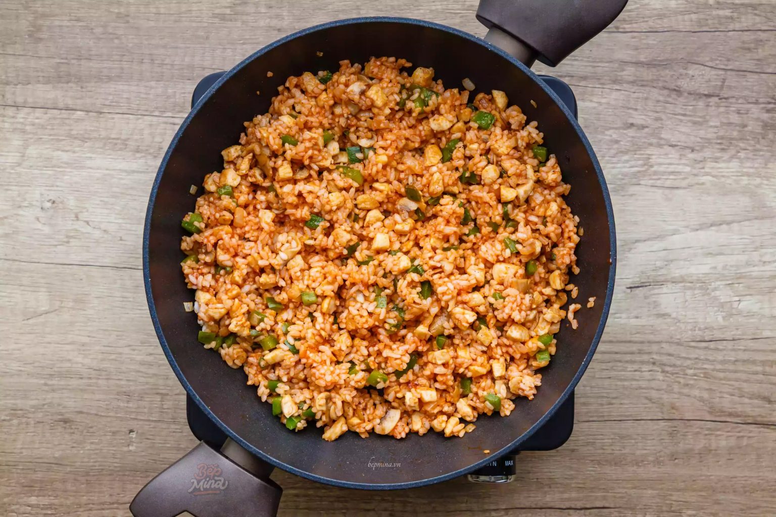 Cách Làm Cơm Chiên Trứng Đơn Giản Mà Ngon Tơi Xốp