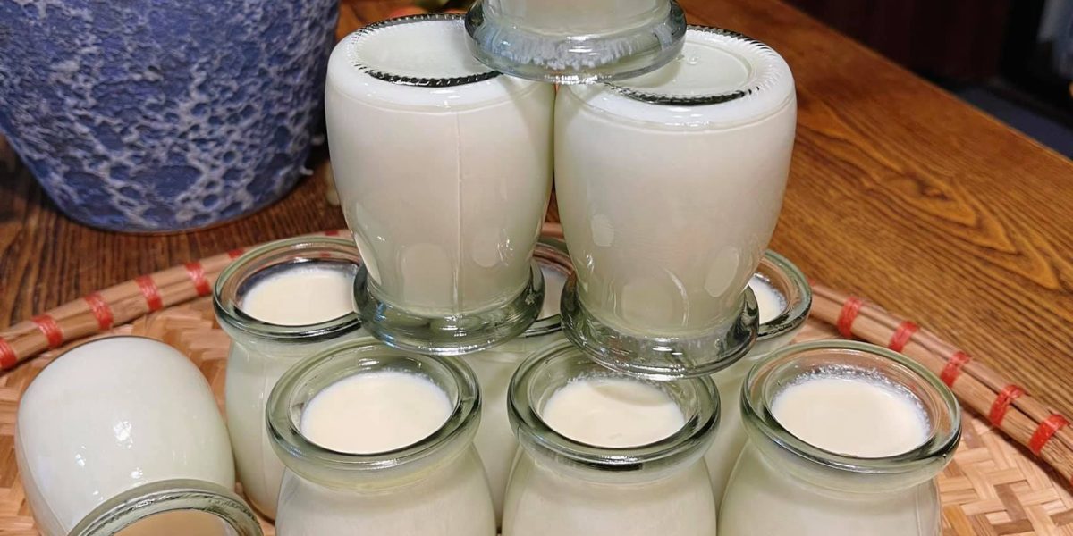 cách làm sữa chua úp ngược tại nhà